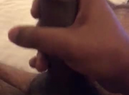 हॉर्नी गाइ का आनंद ले रहा था, जबकि उसका बीडीएसएम साथी उसके साथ एक अश्लील वीडियो बना रहा था