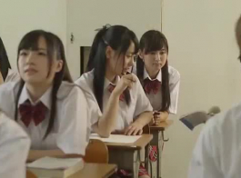 Buxom जापानी लड़कियां दो बार विनम्र मास्टर का आनंद लेते हैं